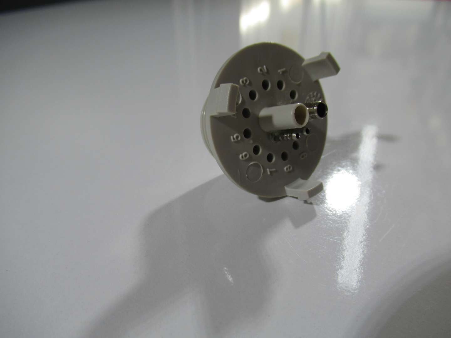 UNIVERSAL ADAPTER