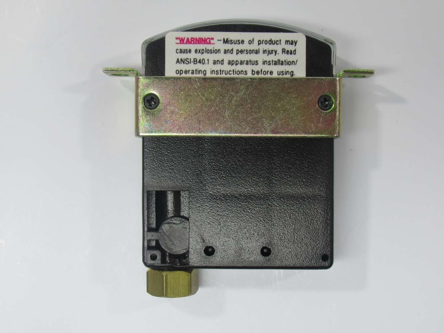 SQVARE PRESSURE GAUGE