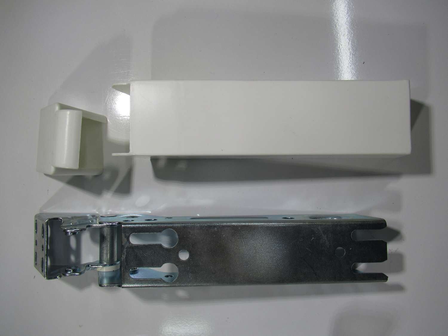 HINGE