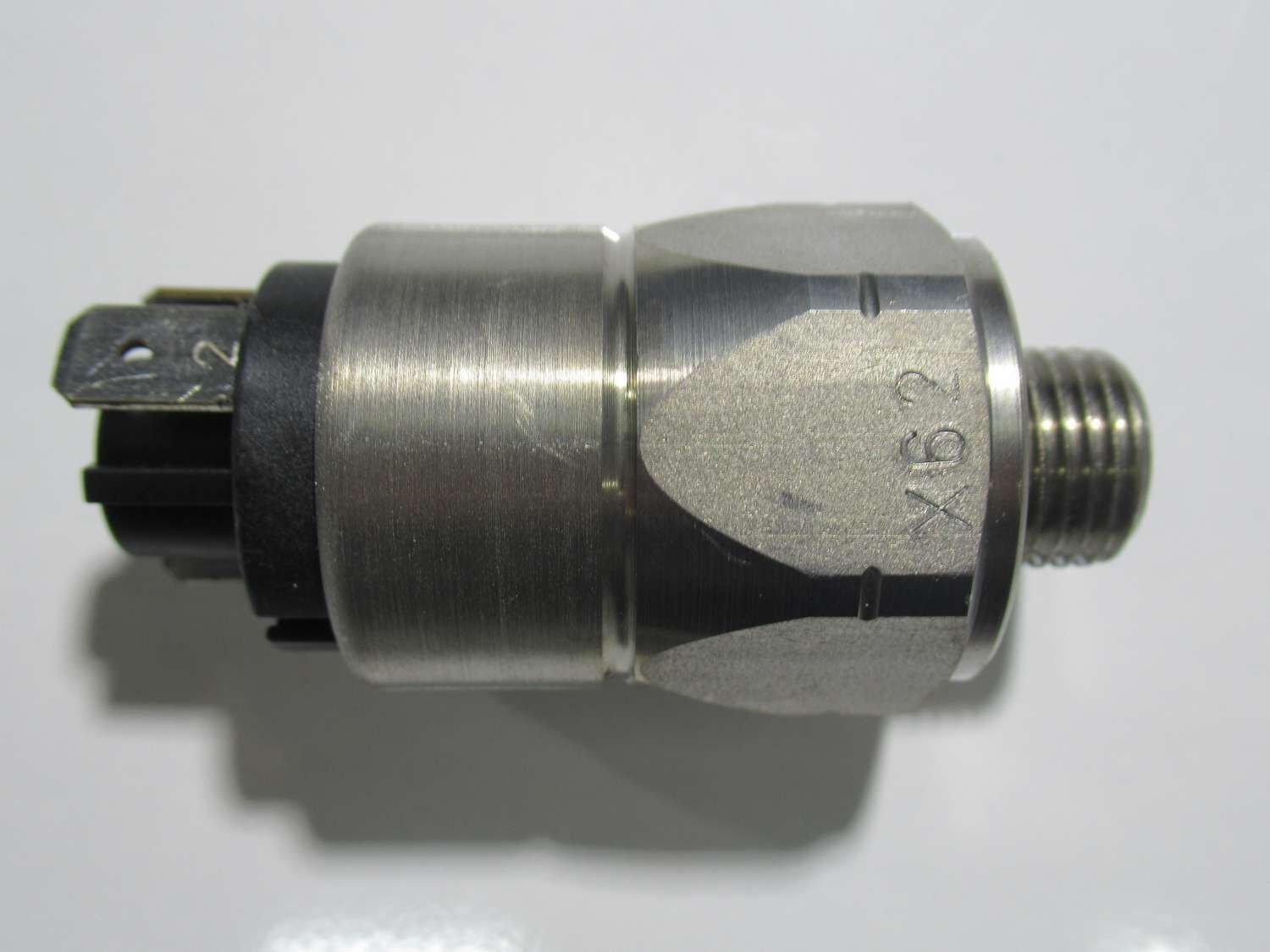 MEMBRANE PRESSURE SWITCH