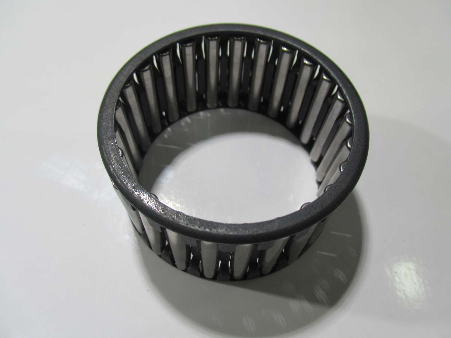 NEEDLE ROLLER