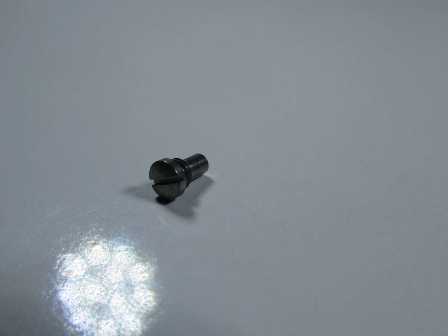 SHOULDER SCREW M2,6