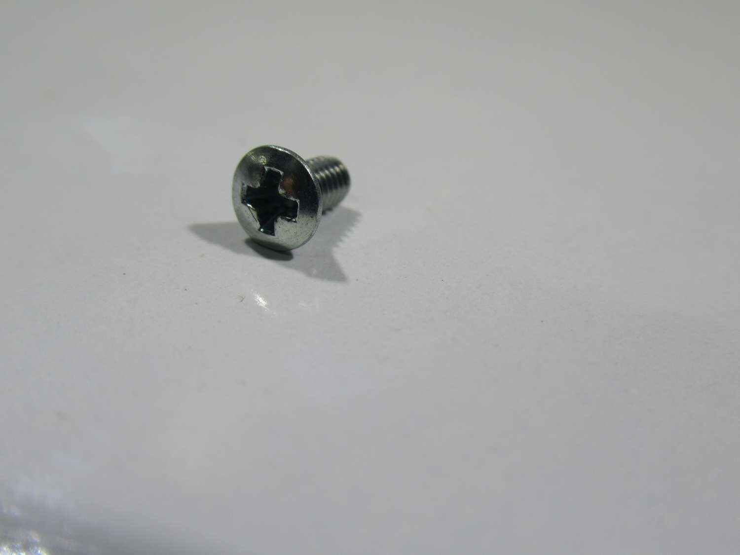 OVAL HEAD SCREW