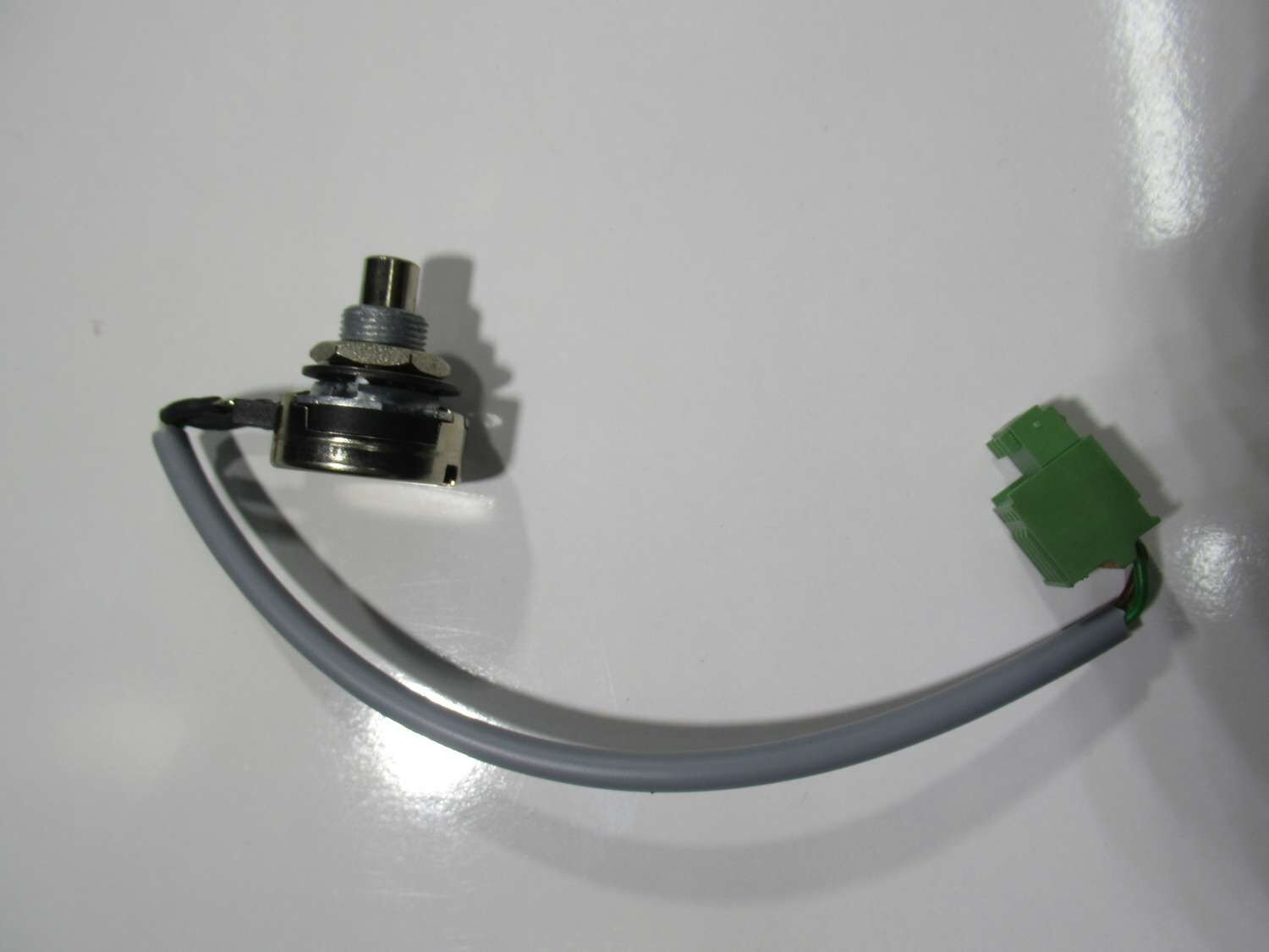 POTENTIOMETER 5K, COMPLETE ONE.