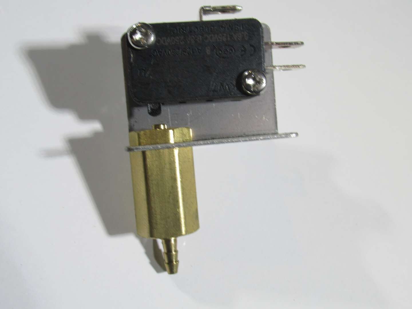PNÖMATİK SACLI SWITCH