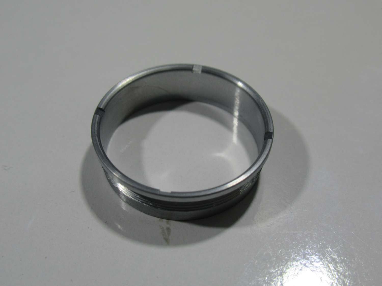 THREADED RING